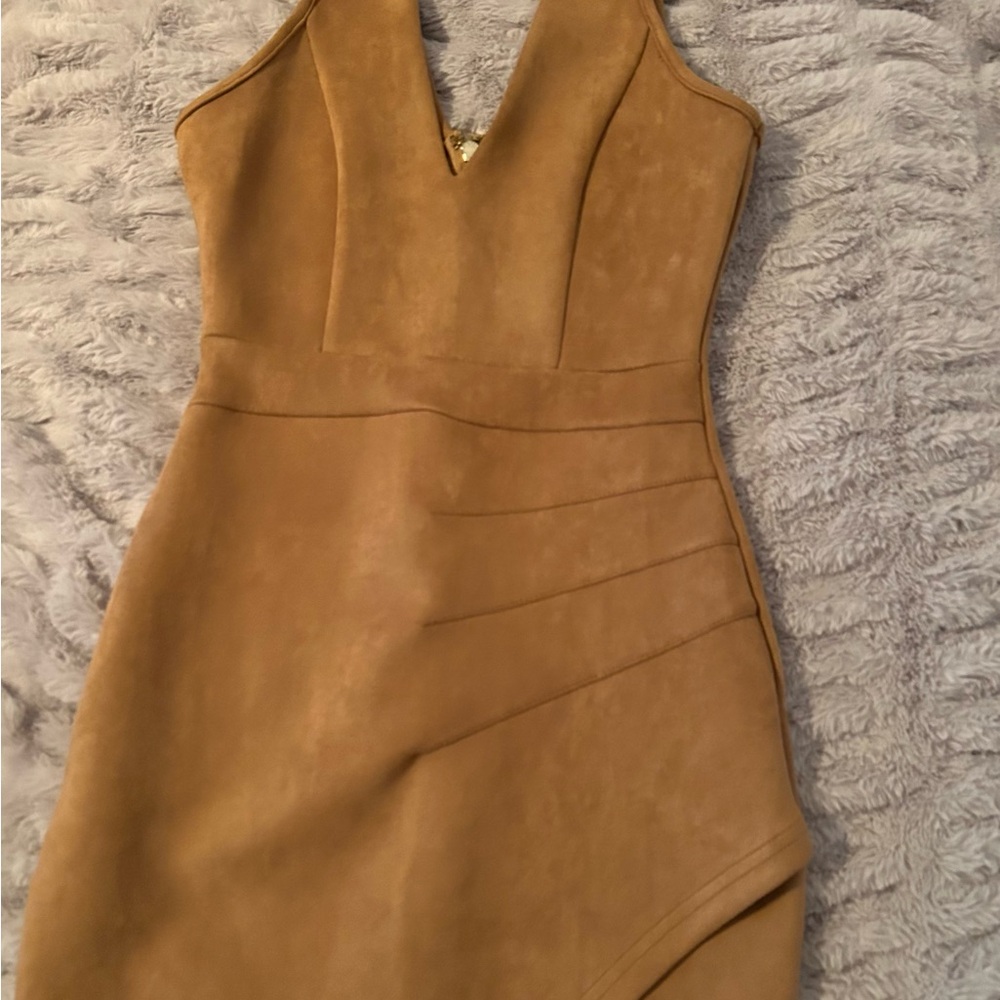 Elegant Tan Sleeveless Dress